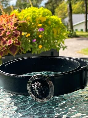 Versace Medusa Black and Silver Unisex Italian Leather Belt (GUC)